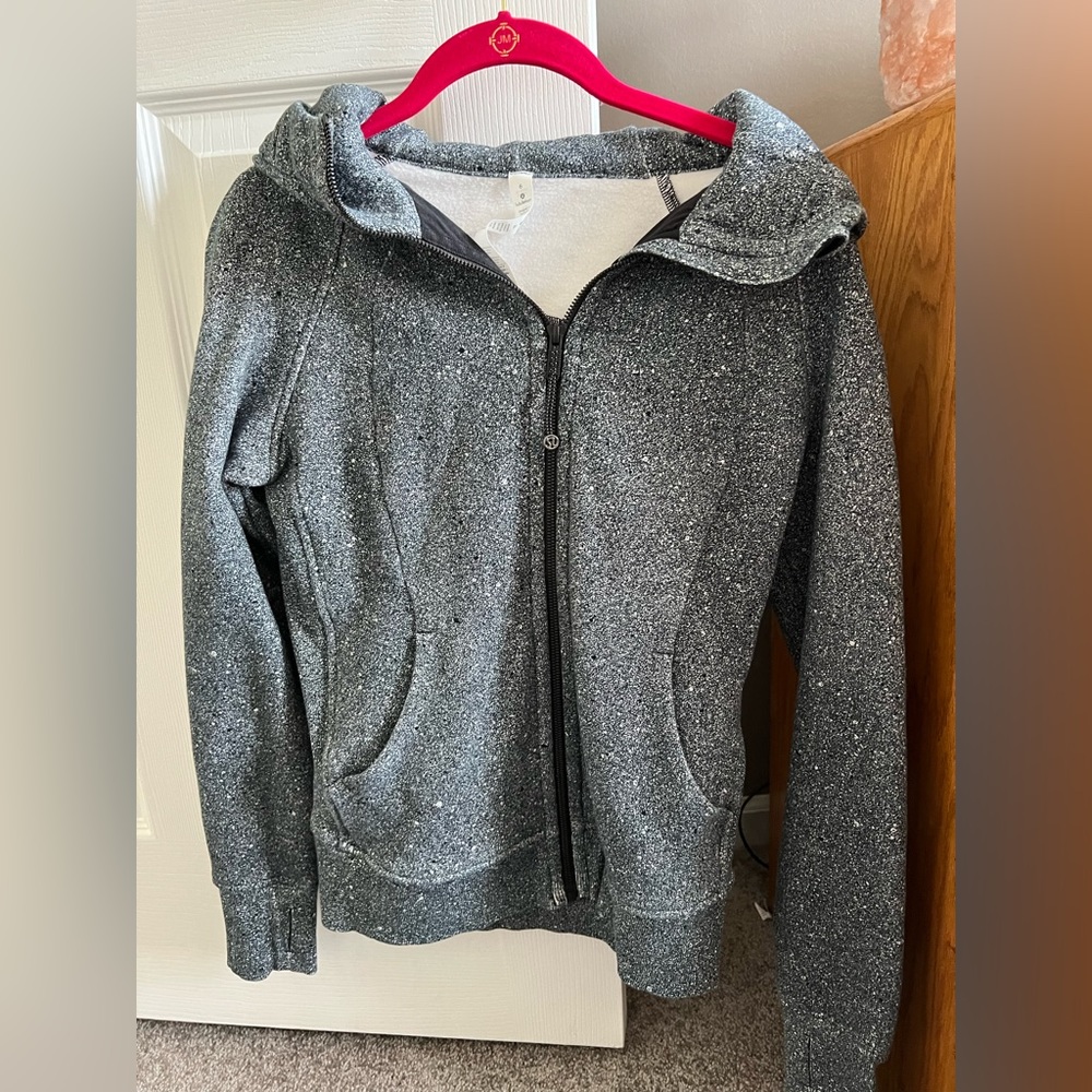 Lululemon full zip scuba size 6